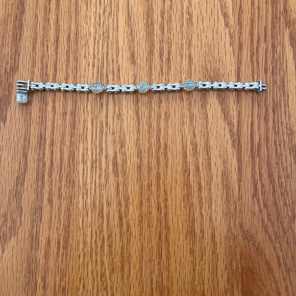 Elegant Sterling Silver (925) Harley Davidson Bracelet - Picture 4 of 5